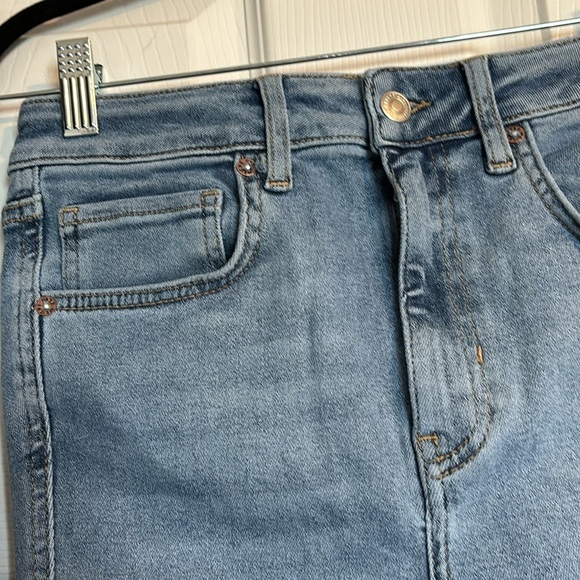 Free People We The Free NWT women’s distressed skinny jeans size 30 - Picture 4 of 11